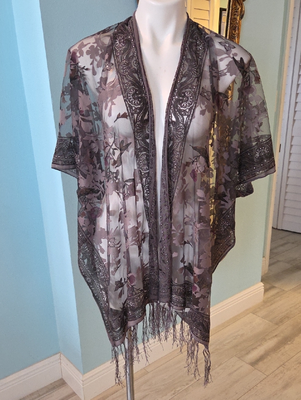 Kimono Cover Up Pretty Persuasions - Picture 2 of 8